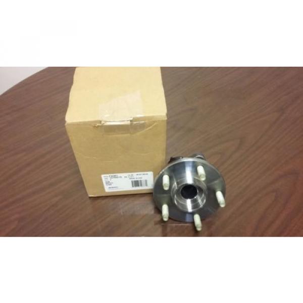 AC DELCO FRONT WHEEL BEARING  HUB ASSEMBLY GM 15793213/FW301. #1 image