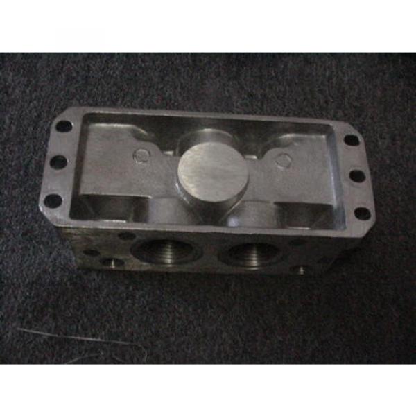 Rexroth P68420 Valve Aluminum Subbase Manifold 1&#034; Female NPT MH NEW #4 image